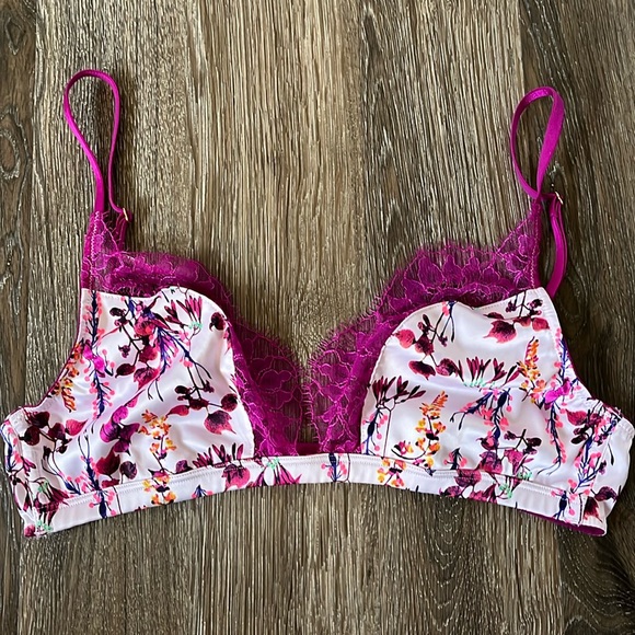 Victoria's Secret Other - Victoria’s Secret Pink Floral Lace Magenta Bralette